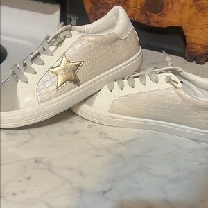 Vintage Havana White and Gold Star Sneakers